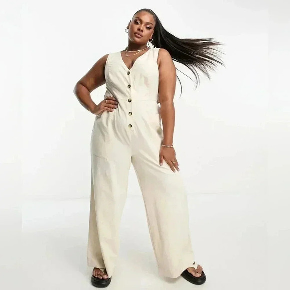 ASOS DESIGN Curve linen look button through jumpsuit in oatmeal - Picture 1 of 15
